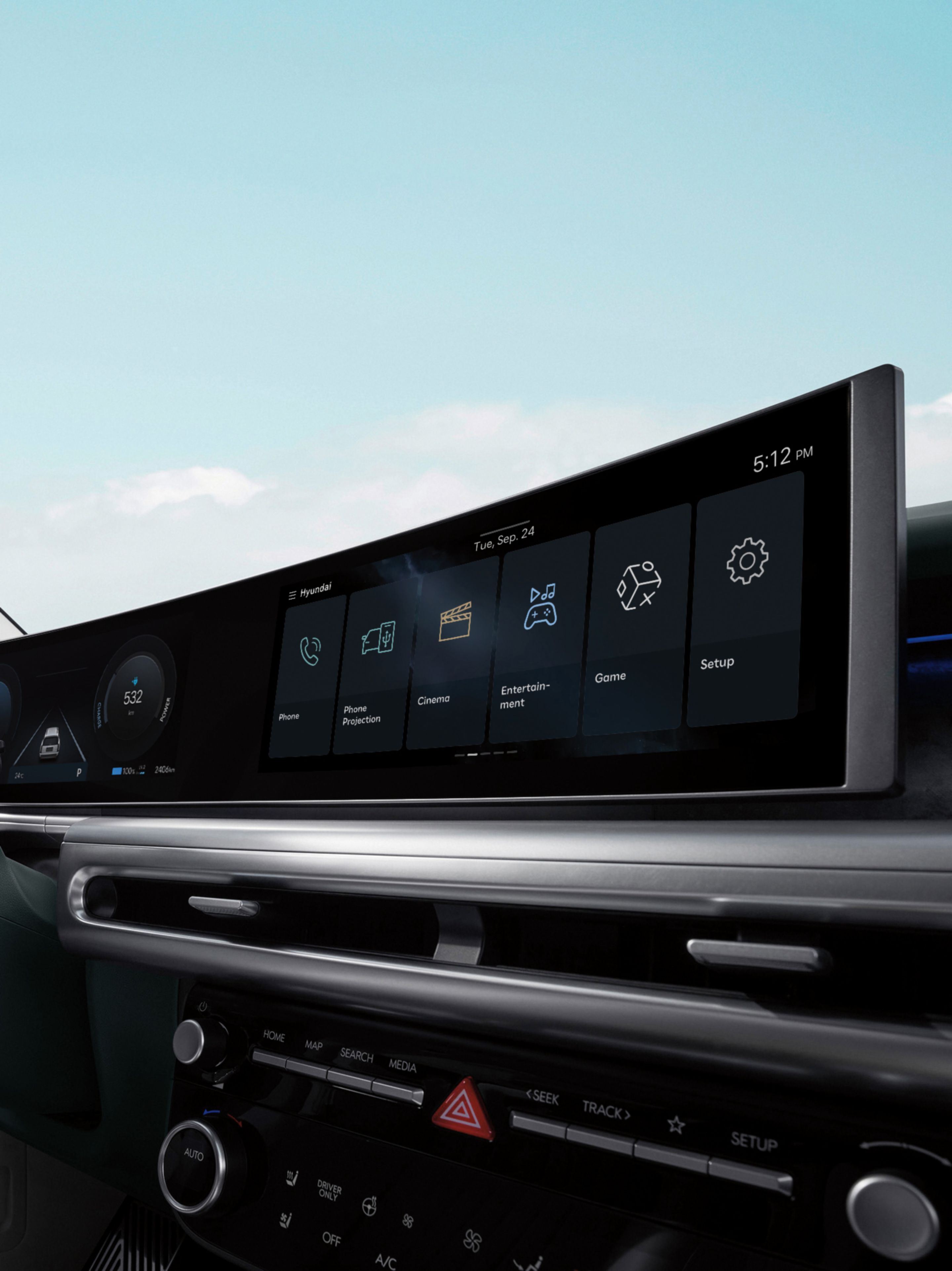Pantalla Panorámica Curva en el Hyundai IONIQ 9 con cluster digital de 12.3” y pantalla táctil central de 12.3”.